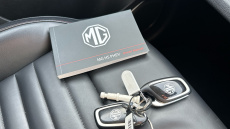 MG HS 1.5 T-GDI PHEV Trophy 5dr Auto Hatchback